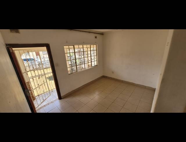 2 BEDROOM HOUSE TO LET IN NORTHDALE